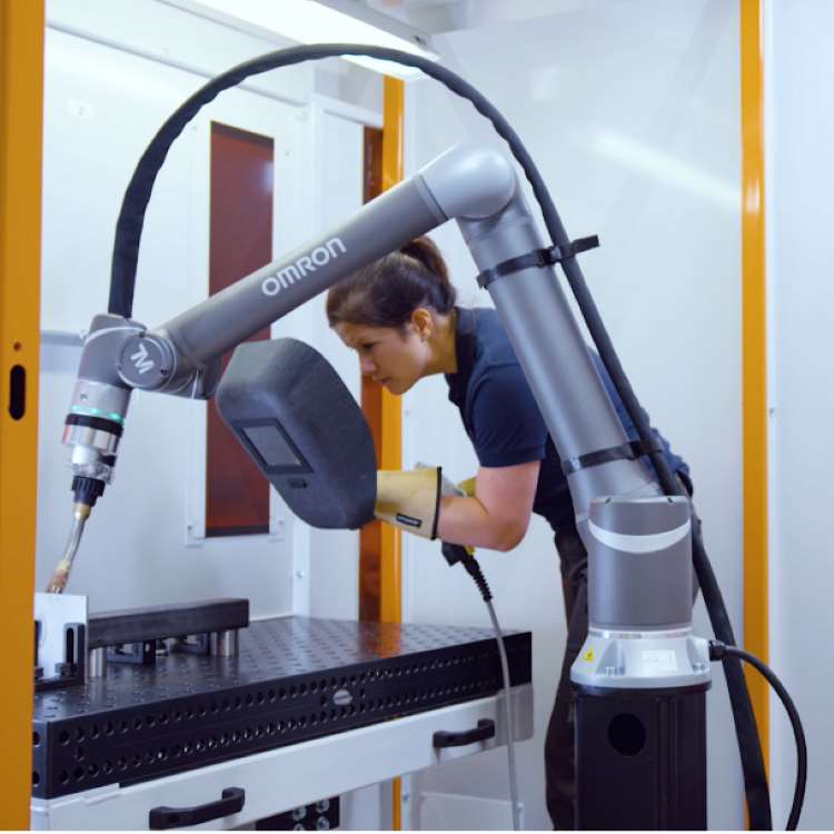 Welding Robot Arm OMRON TM12 With 6 Axis Robotic Arm Used For Welding As Collaborative Robot