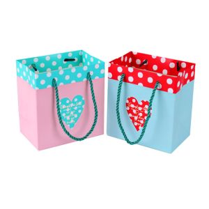  Matte Lamination Paper Packaging Box Featuring Folding Structure and Foam Inner Tray Ideal for Secure Product Presentation Manufactures