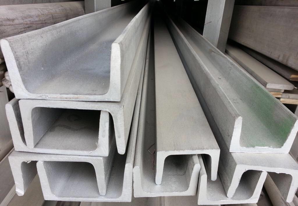 Highway Guardrail AASHTO M-180 Z Shape Posts with Durable Stainless Steel Material
