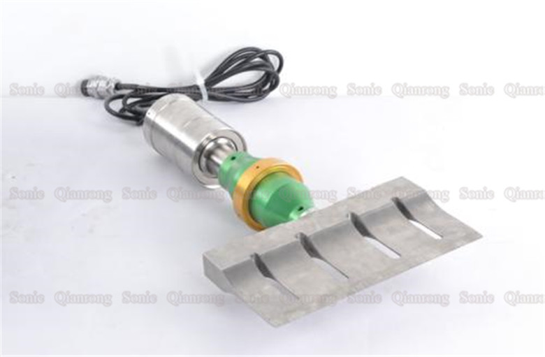High Power 20Khz Ultrasonic Welding Converter Ultrasonic Transducer For Food Cutting Blade