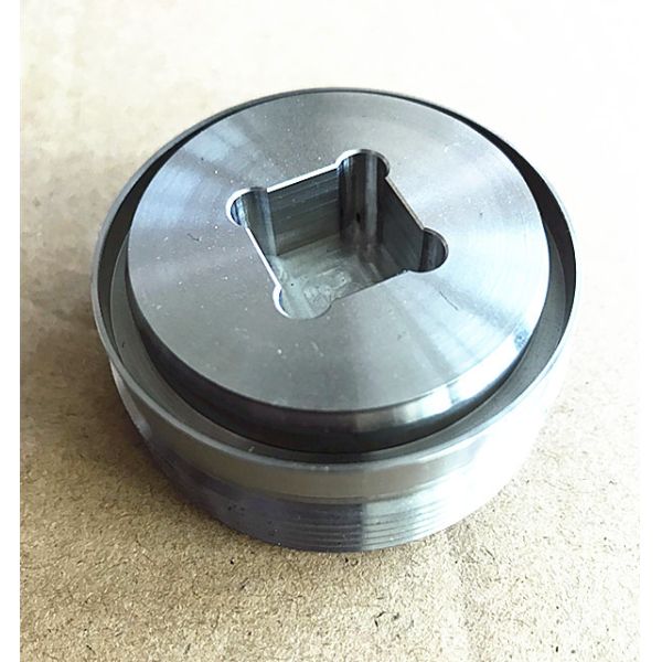 Coating Finished CNC Lathe Turning Parts Featuring Polishing Surface Treatment