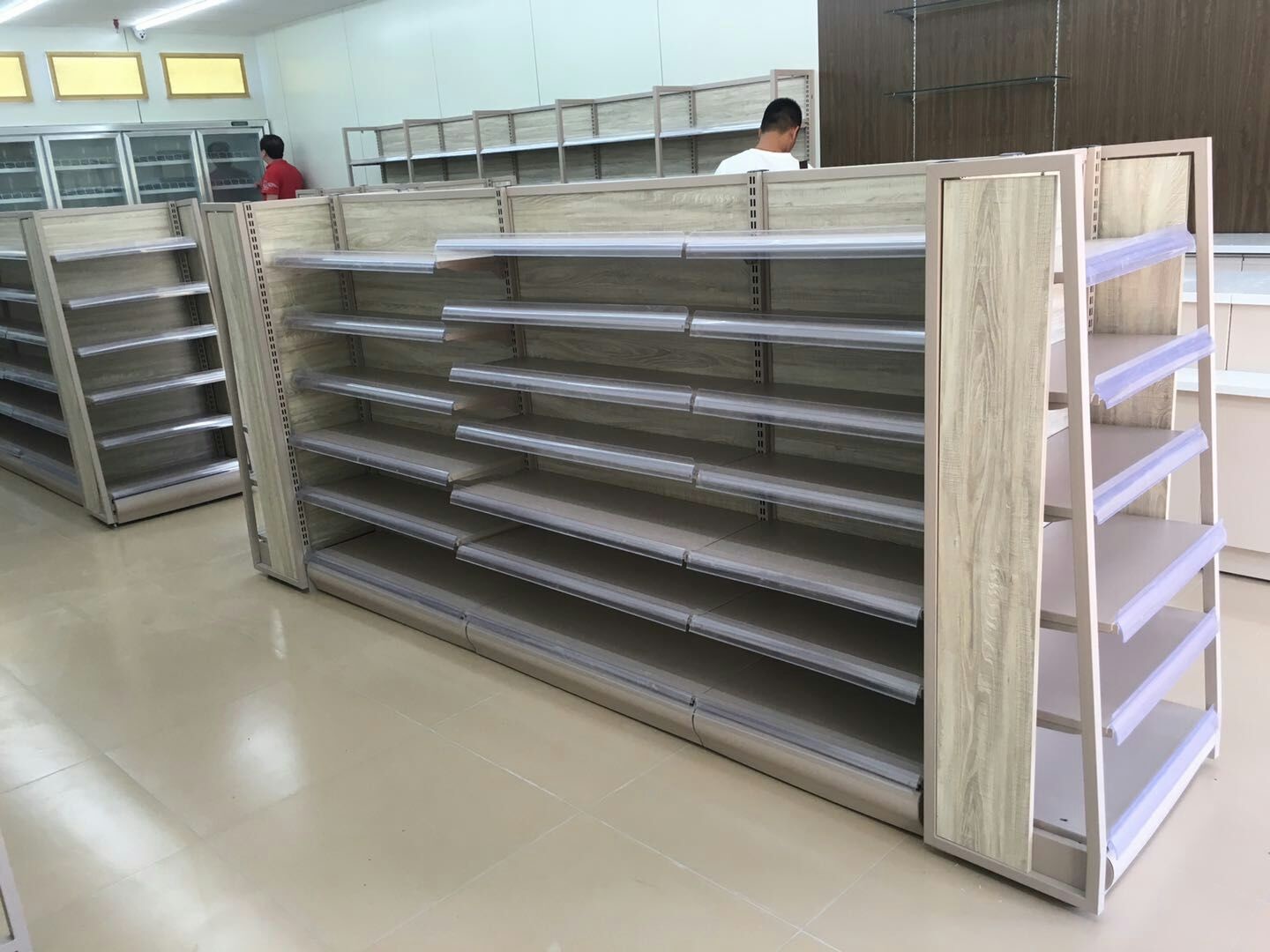 Coffee Color Convenience Store Display Shelves 30kg-50kg for each Layer 900mm Length