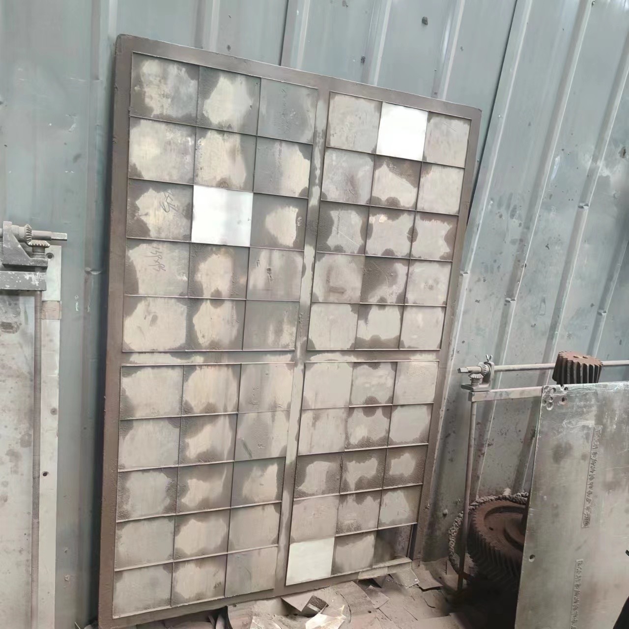 HJ930 Emboss Indentation Machine 930*670 With 25m 2800kg Net Weight