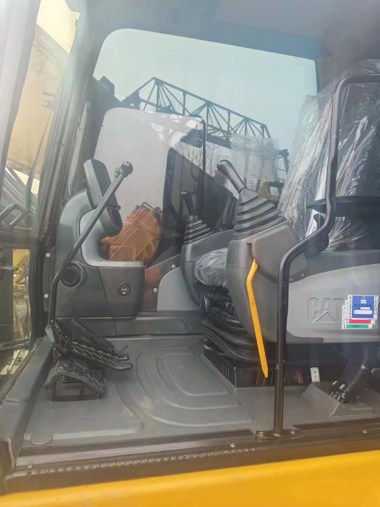 Advanced technology of second-hand CAT 320D excavator for efficient construction
