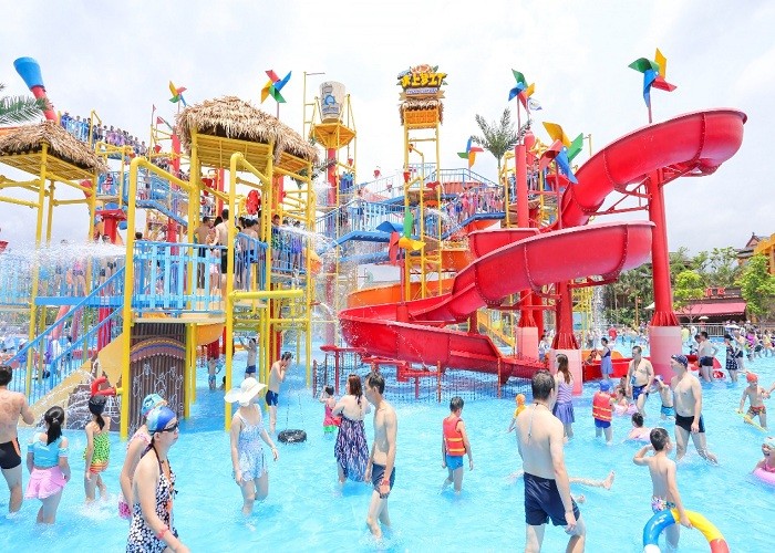 Anti UV Aqua Playground Commercial Fiberglass Water Slides