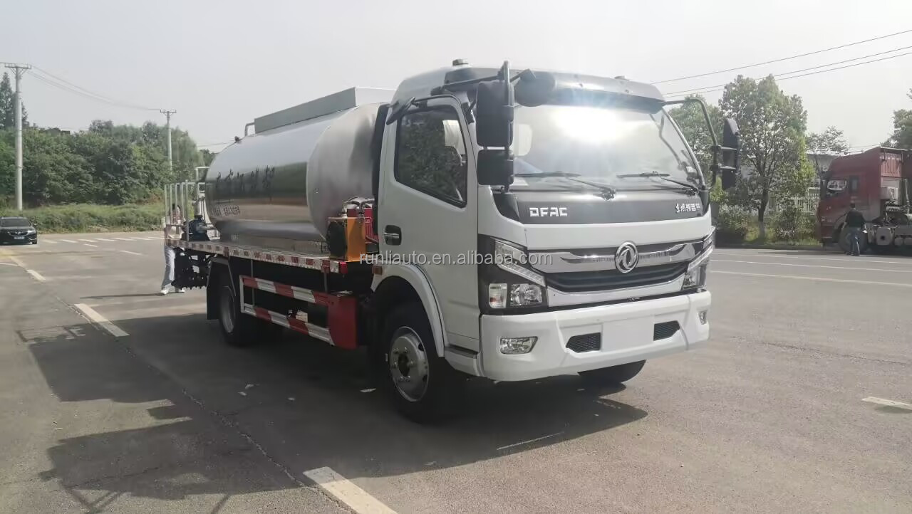 Factory DFAC DongFeng 6CBM 6000 Litres Small Customized Road Asphalt Distributor Truck Bitumen Distributor Truck