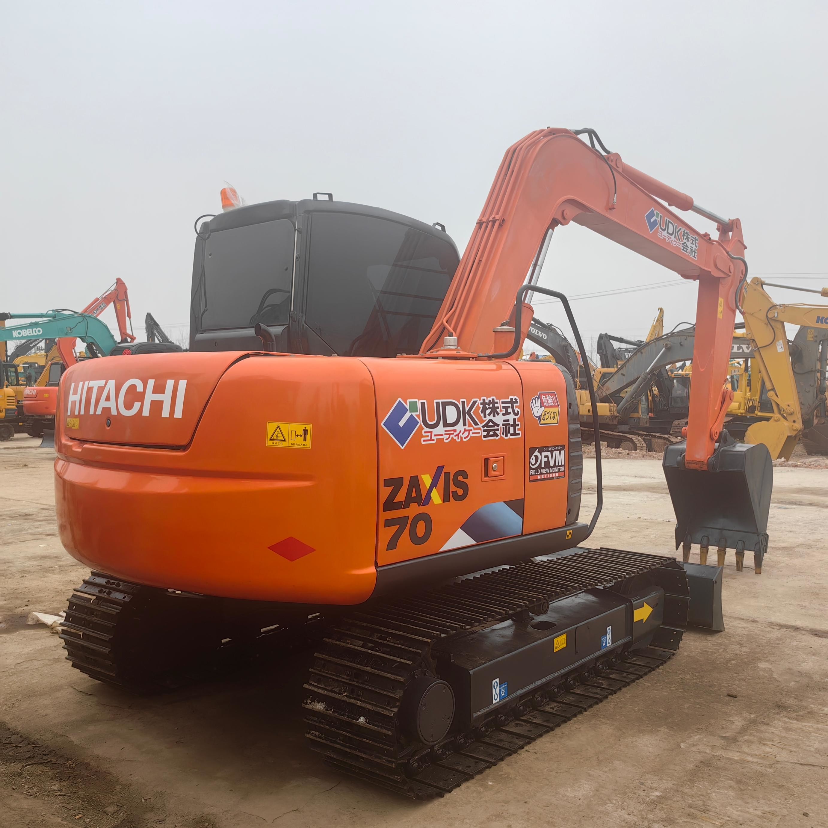 Japan Brand Used Hitachi Zx 70 Excavator 7 Ton Secondhand Crawler Digger For Home Using、