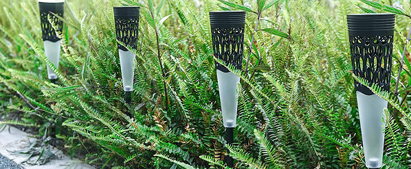 Colorful IP65 Waterproof Solar Powered Decoration Garden Lights for Outside