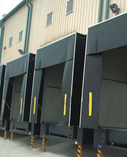 Industrial Loading Bay Dock Shelters Seals Polyester Fabric Collapsible 3200mm