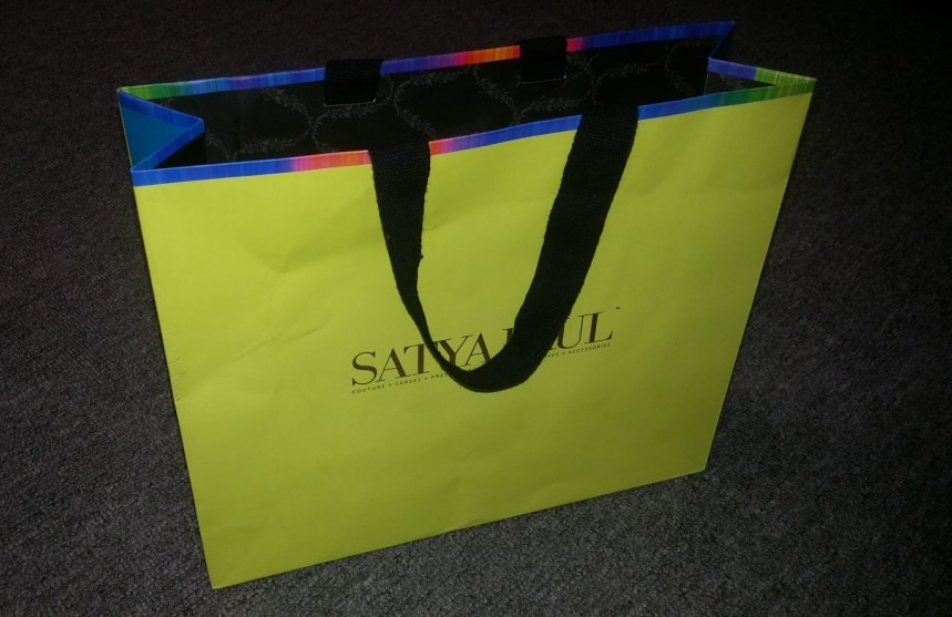 Hand made luxury customized shopping paper bag with cotton rope handle