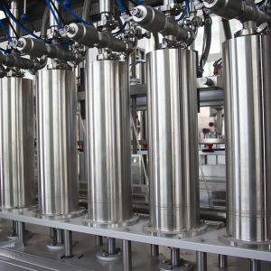 Automatic Servo Motor 4 Head Liquid Piston Filling Machine For Bottle