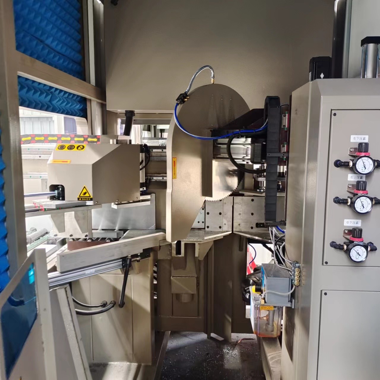 CNC Aluminum Cutting Center Saw Automatic Aluminium Window Door Curtain Wall Cutting Machine
