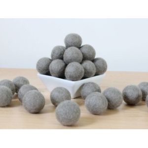 China Eco Friendly Diy 1.5cm Felt Wool Balls , Wool Felt Pom Poms on sale