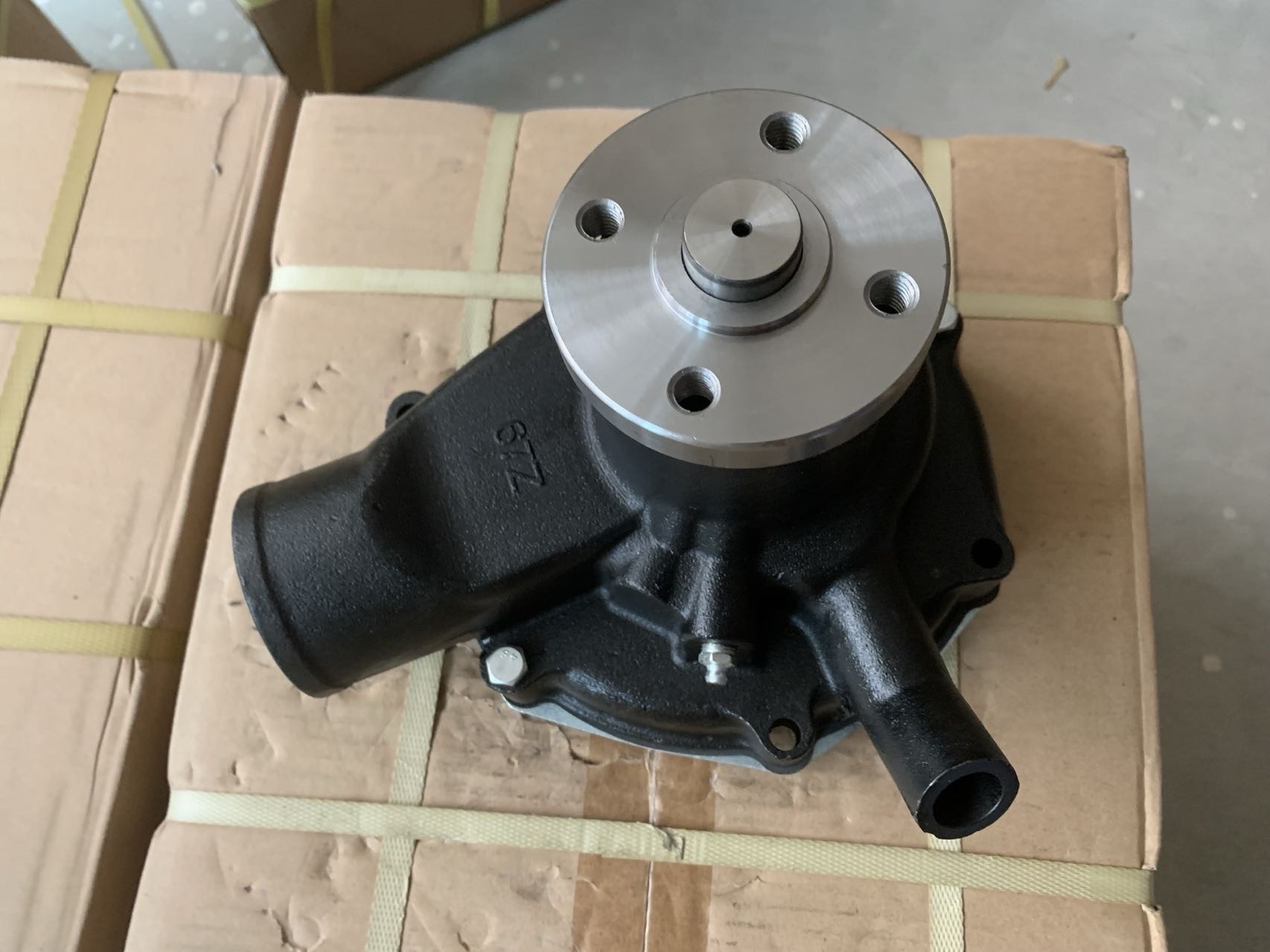 Genuine Specifications Mitsubishi 6D16 Water Pump 6D14 Durability​