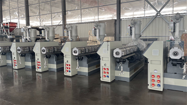 Single Screw Plastic Pipe Extrusion Line 132KW 1 Year Warranty
