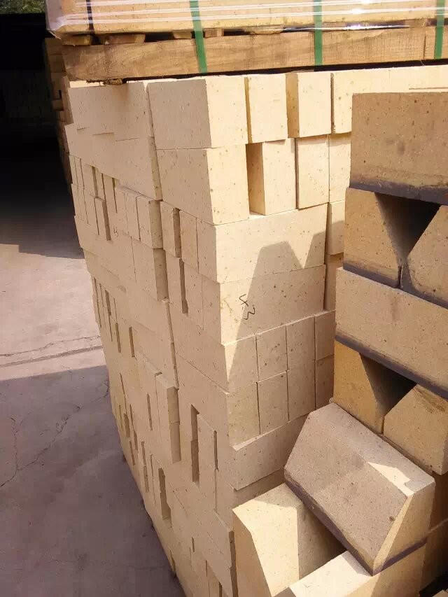 Wear Resistance High Alumina Refractory Brick For Furnaces And Kilns , 230*114*65mm