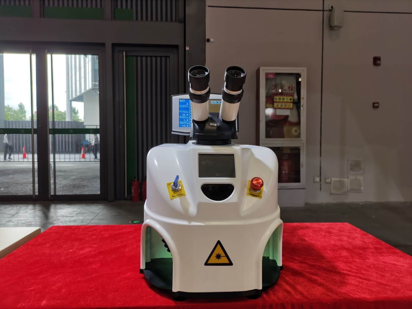 CCD Display 1064nm hand Laser Welding Machine Portable Laser Welder