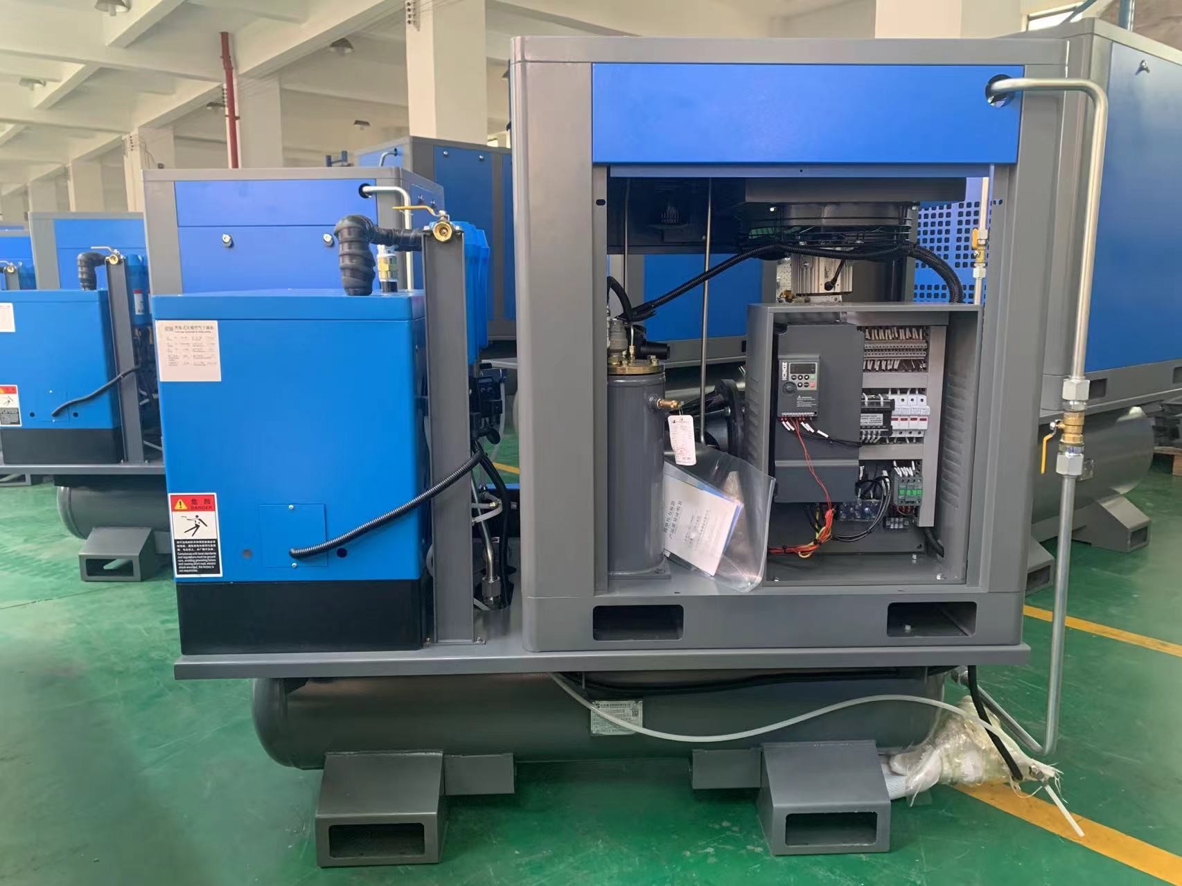 Powerful Rotorcomp LGSD-22 Series Rotary Screw Air Compressor Direct On Line / Star Delta 220V-480V Oil Injected