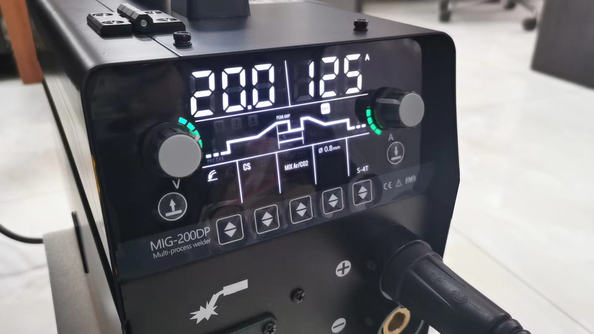 Big LED display 5kg Wire Spoon Gasless Aluminum MIG Welding Machine AC220V Input Voltage