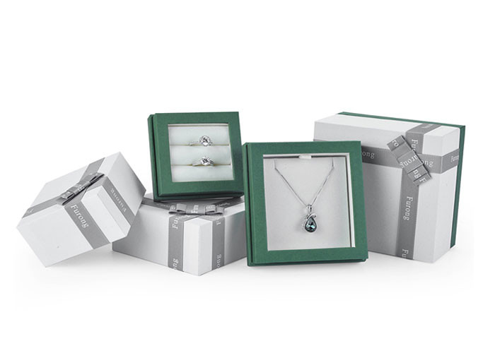 Elegant Luxury Gift Packaging Boxes / Custom Printed Jewelry Boxes Cardboard Material