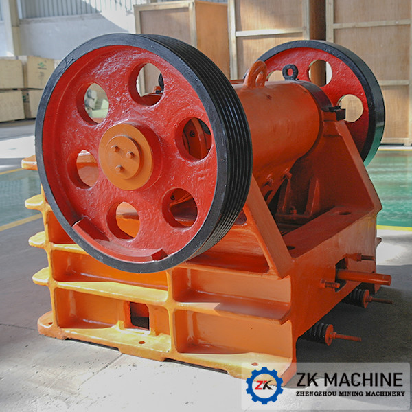 Cobblestone Jaw Crusher Equipment High Reliability Even Output Granularity