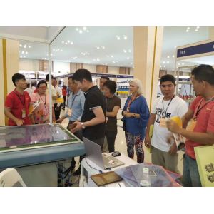 Speed Digital Flatbed Cutting Plotter For Ppf/ppe Material With Blue Frame