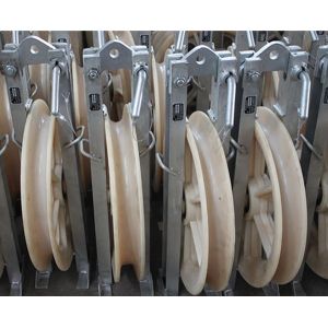 Galvanized Steel Frame Overhead Line Construction Tools Nylon Pulleys 660 *