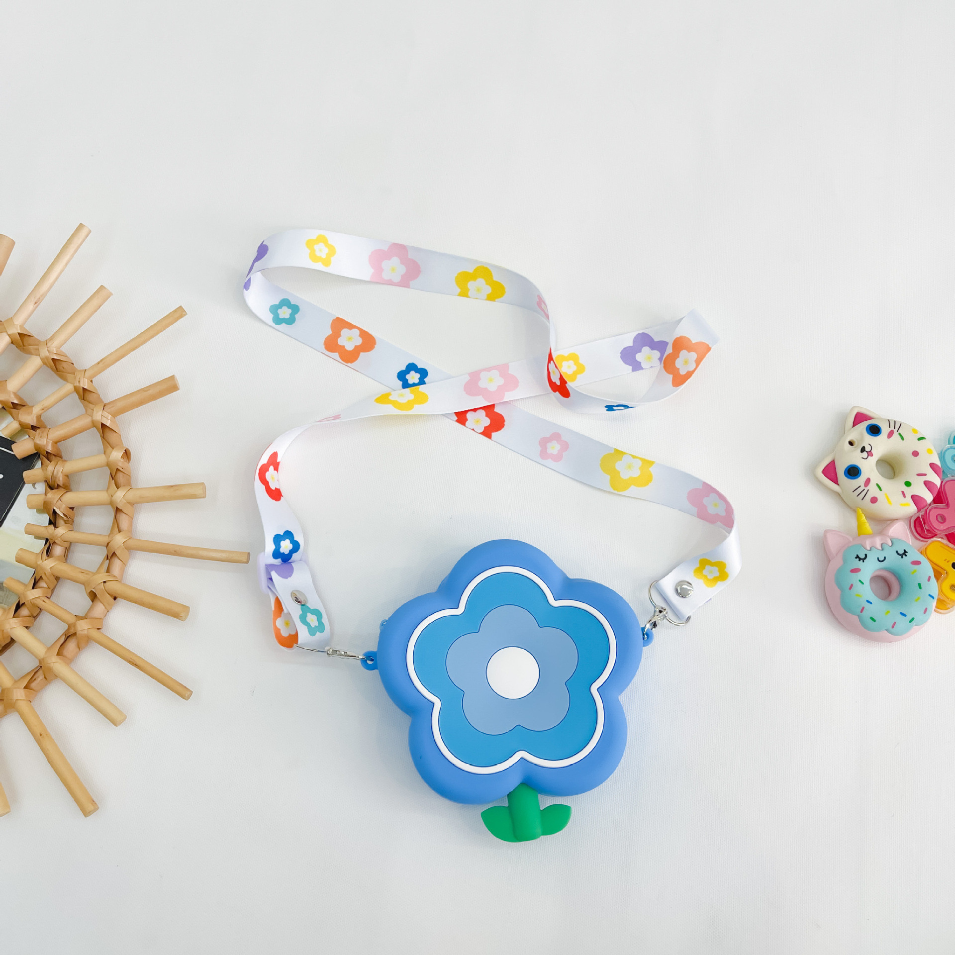 Flower Silicone Round Pencil Case Makeup Bag School Supplies Crossbody Purse Bag Handbag Shoulder Bag Christmas Gifts