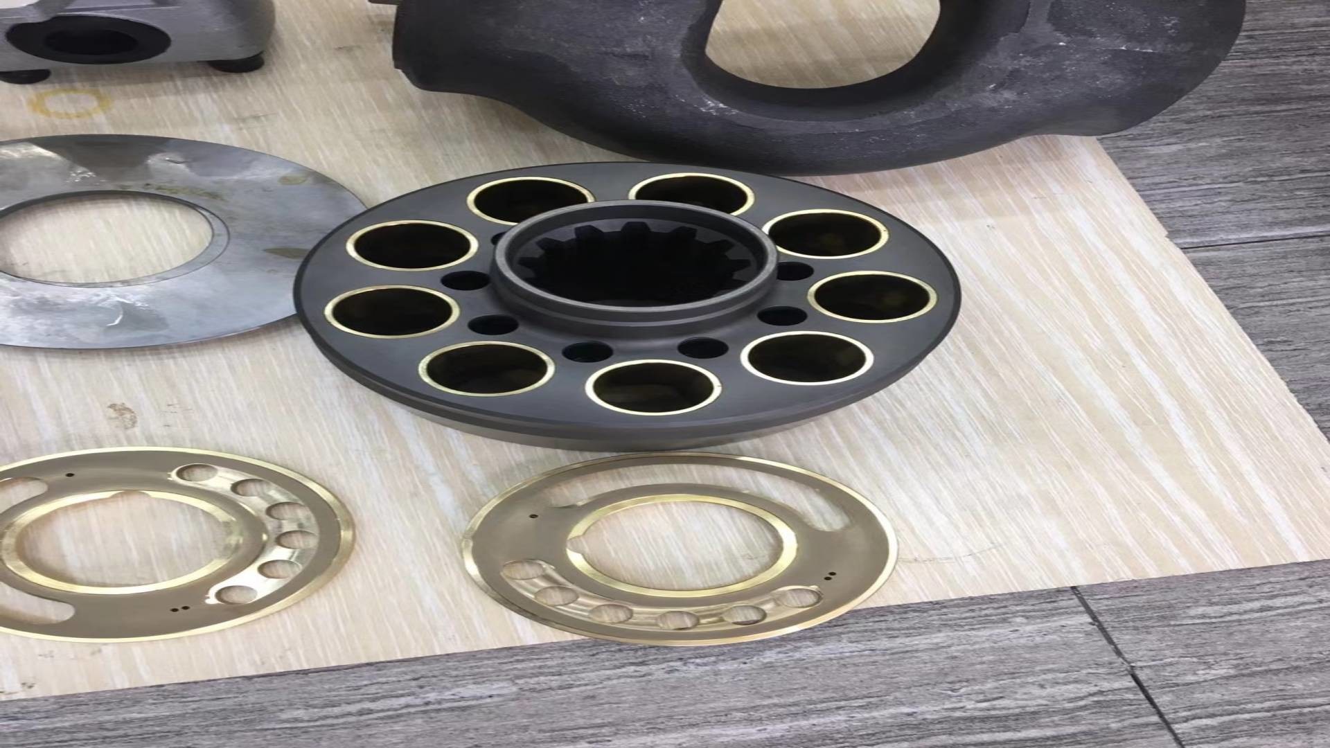 Steel Excavator Hydraulic Pump Parts for SBS CAT 312C Crawler Excavator