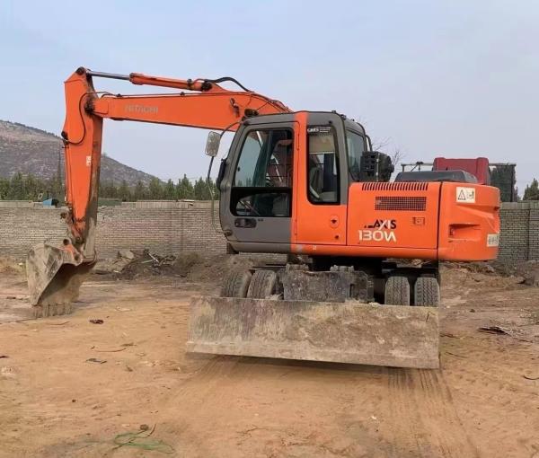 Excellent Condition ZX130 Used Excavator with 0.59m3 Bucket Capacity and 93KW