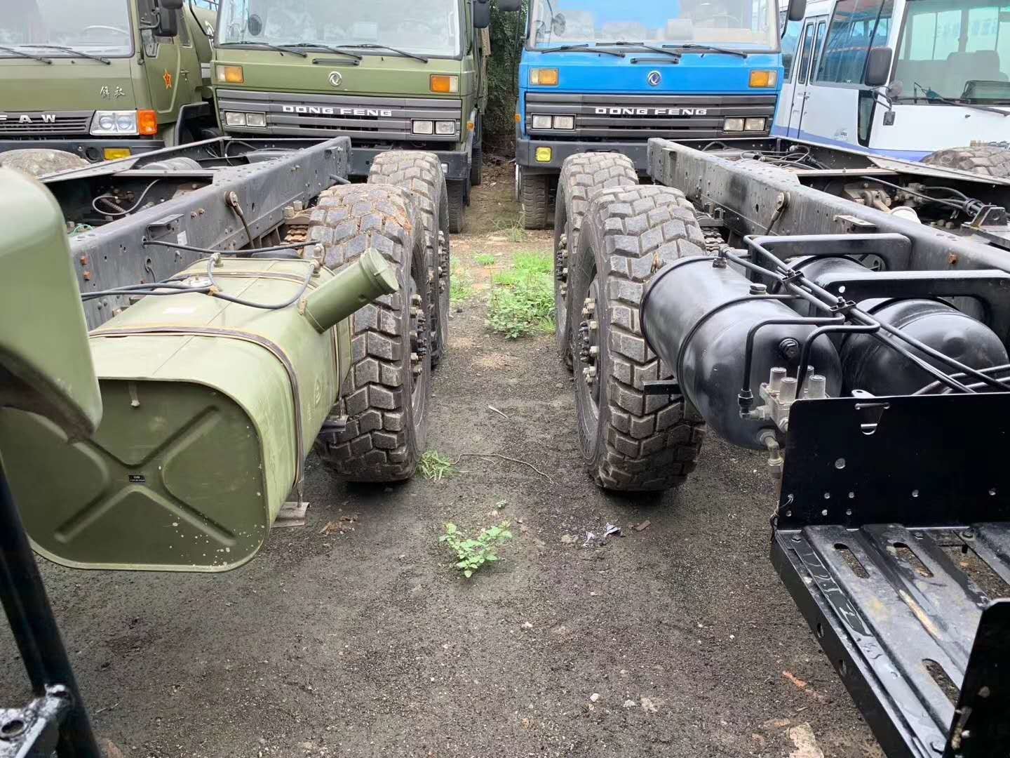 4x4 Off Road Truck Chassis Dongfeng 6x6 Desert Truck Camper Truck Military Vehicle Chassis