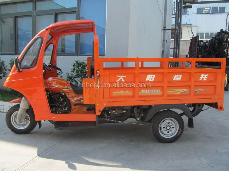 250cc Petrol Gasoline Closed Cabin 3 Wheel Tricycle for Heavy Load Transportation