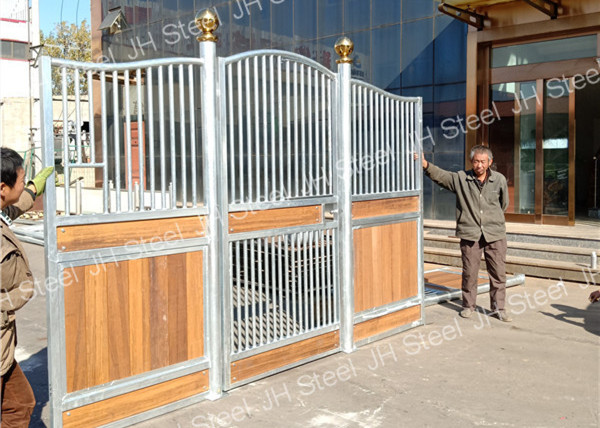 Hot Dip Galvanized Metal Horse Stall Gates / Horse Barn Builders