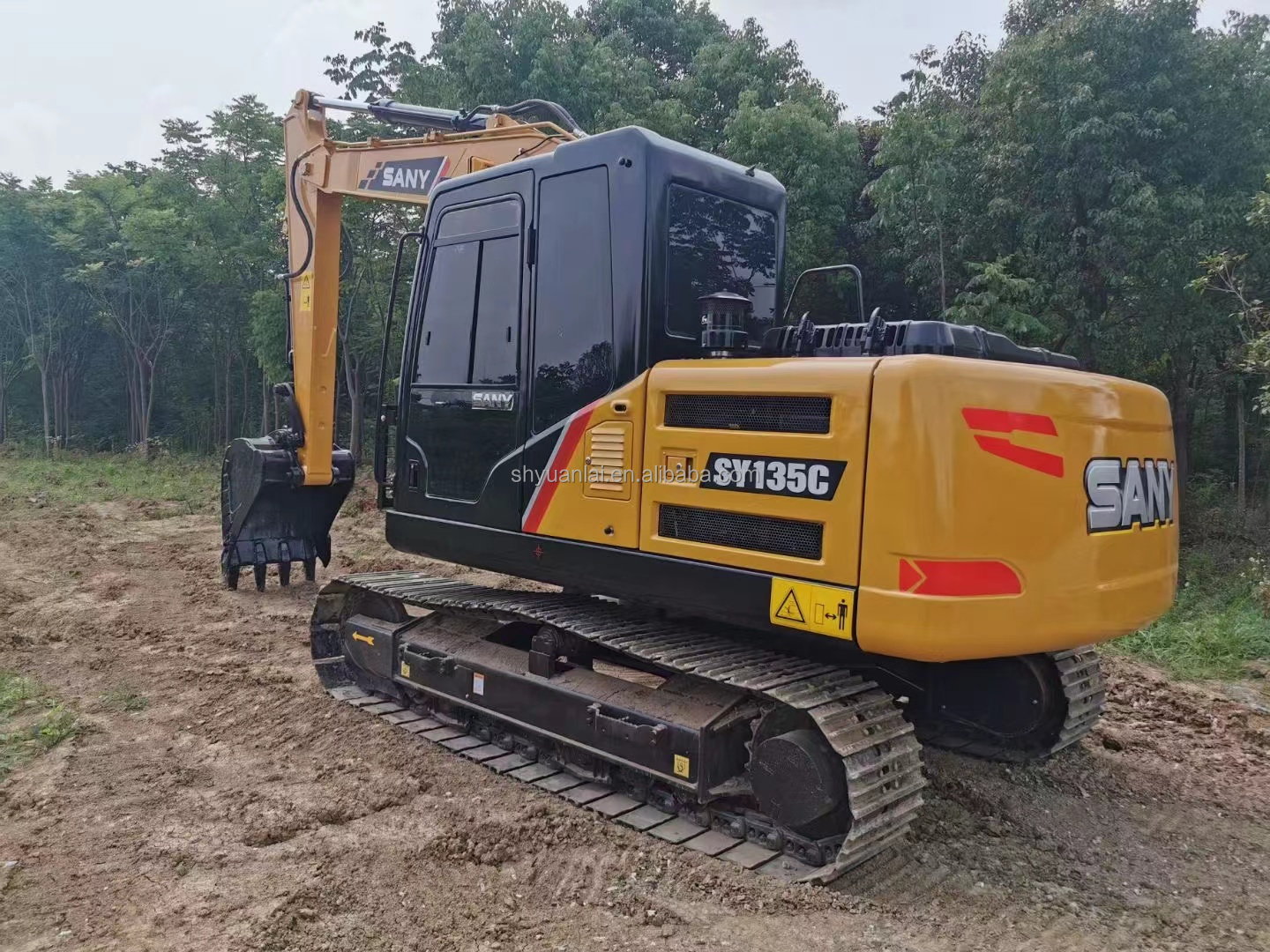 China SANY excavator SANY 135 SY135 135C 13 ton small excavator sany 135C-9 crawler digger cheap price for sale