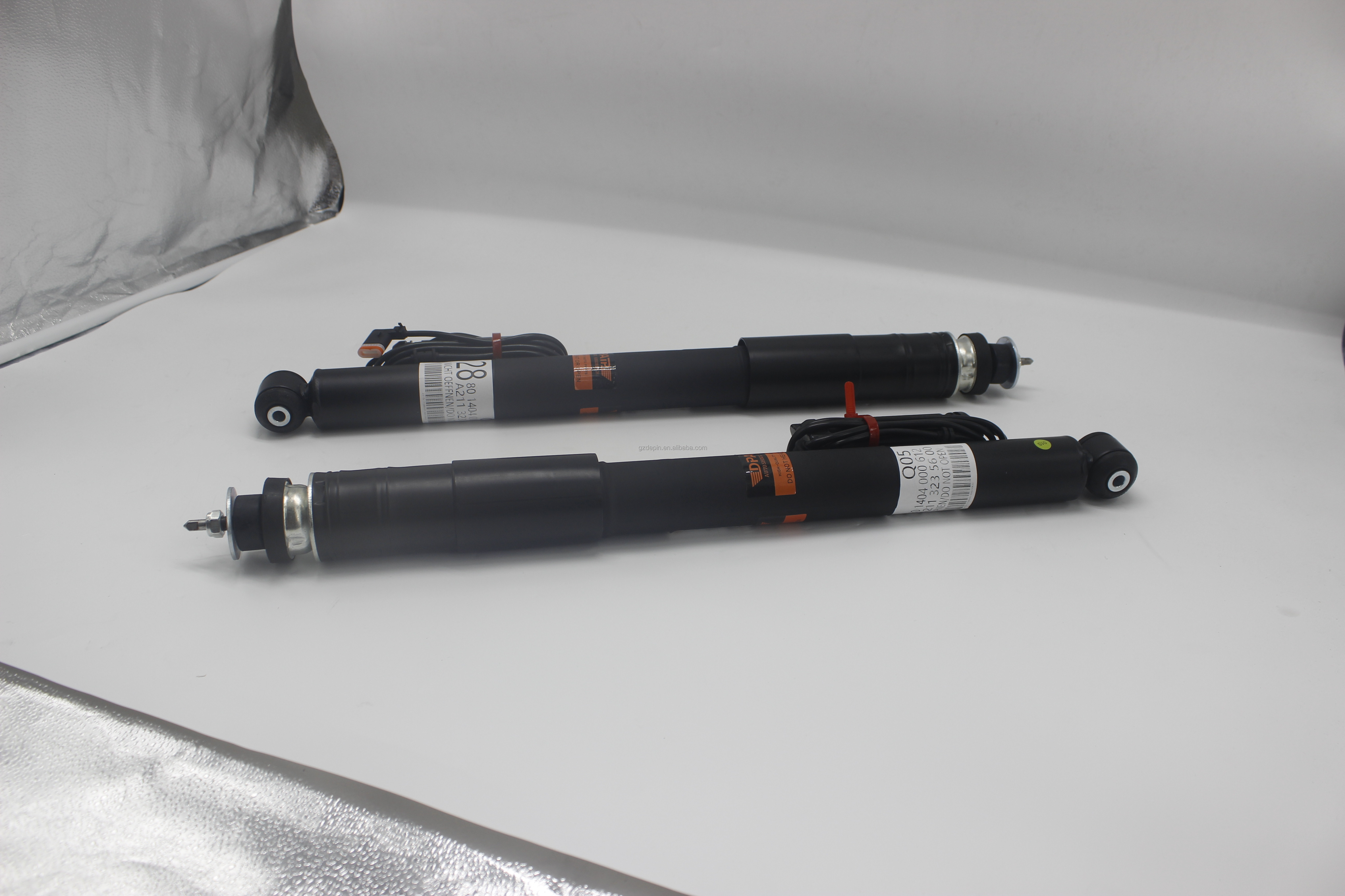 Car Fitment Mercedes-Benz Rear Shock Absorber for W211 W219 2113262400 2113240004