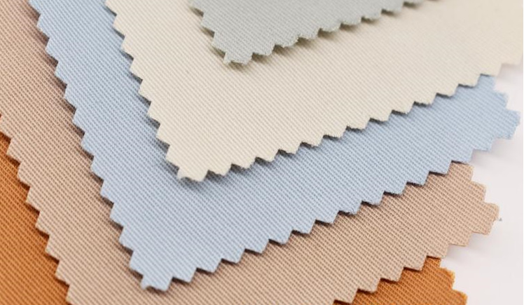275GSM Twill 3/1 Dyed Printed Cotton Fabric