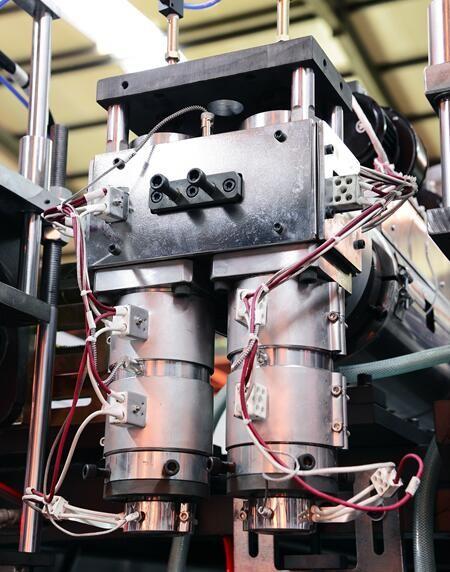 10ml-1L High Speed Plastic Cosmetic Bottle Blow Molding Machine MP55D-3 Double