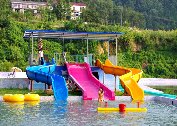 Family Open Spiral Slide Outdoor Custom Size For Aqua Park Resorts