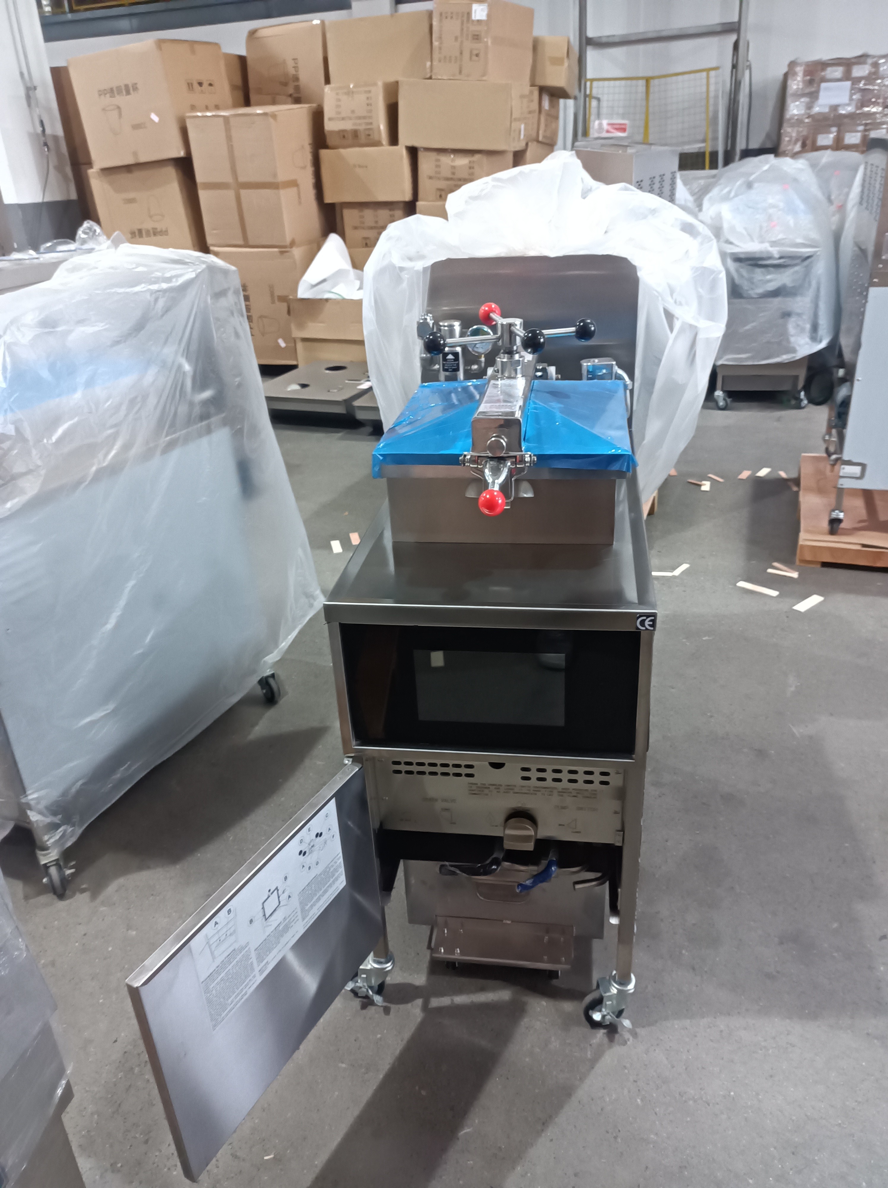 Smart Touch Panel Electric Vertical Chicken Broaster Pressure Fryer With Filtration