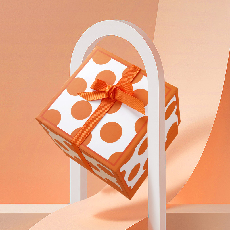 Embossing Deluxe Square Gift Box With Candy Cover And Flowers Printing