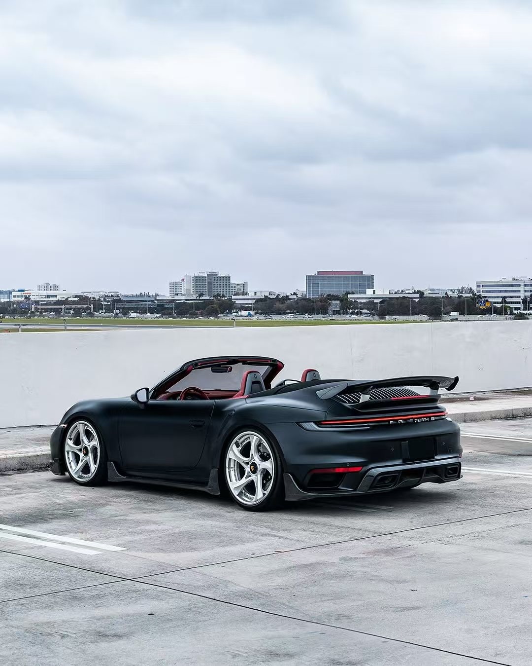 992 Porsche Body Kit 2019 - 2020 1016 Style Carbon Fiber Body Kit Diffuser Spoiler
