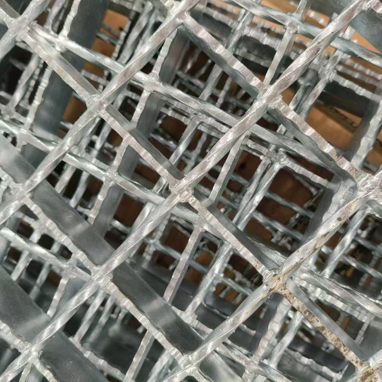High-Strength Steel Gratings: Designed for Heavy-Duty Applications