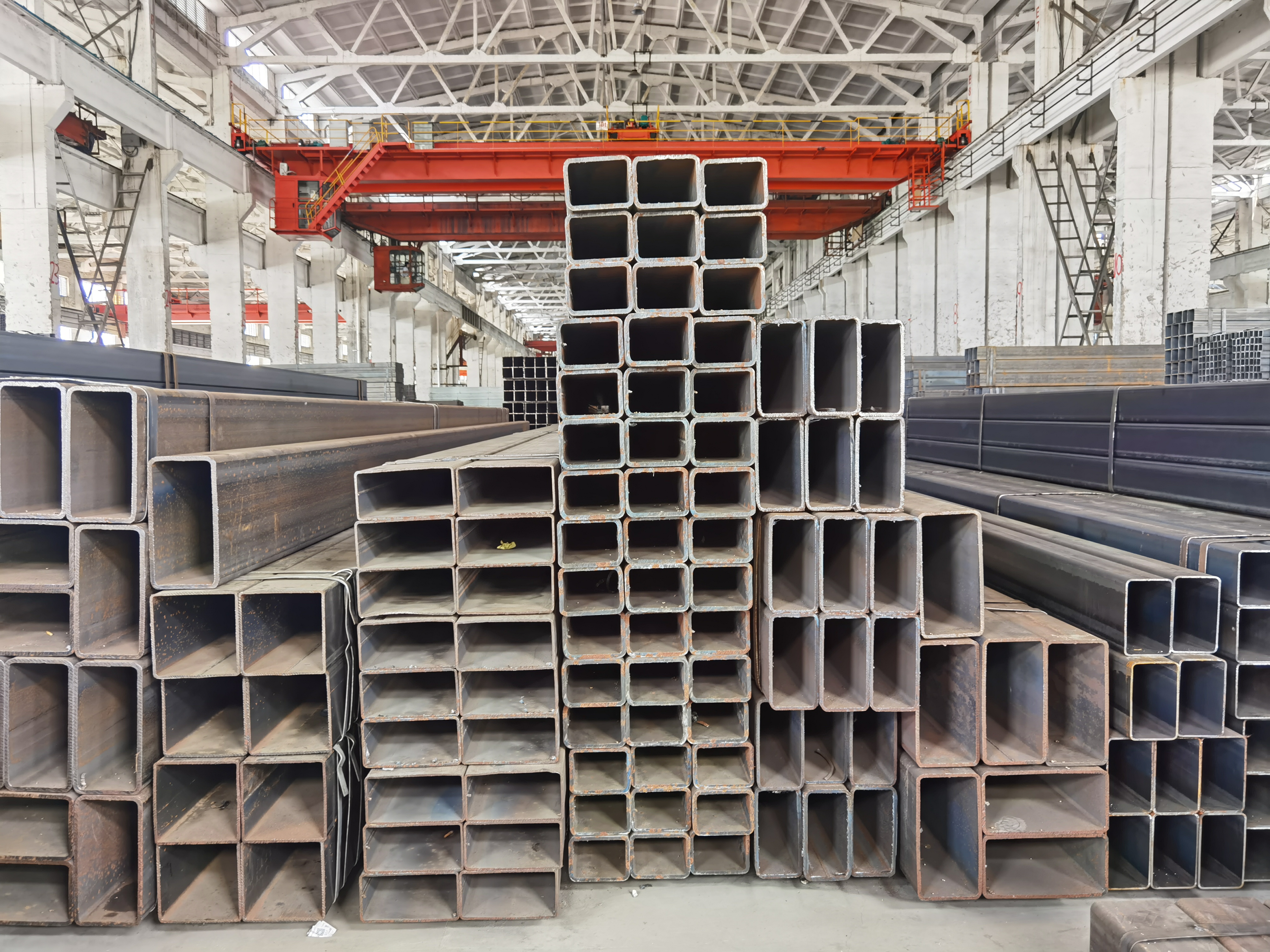 High Quality 10# 20# 45# Q235B Q345C Q195 Q215 Round Steel Mild Steel Seamless Pipes for Fluid