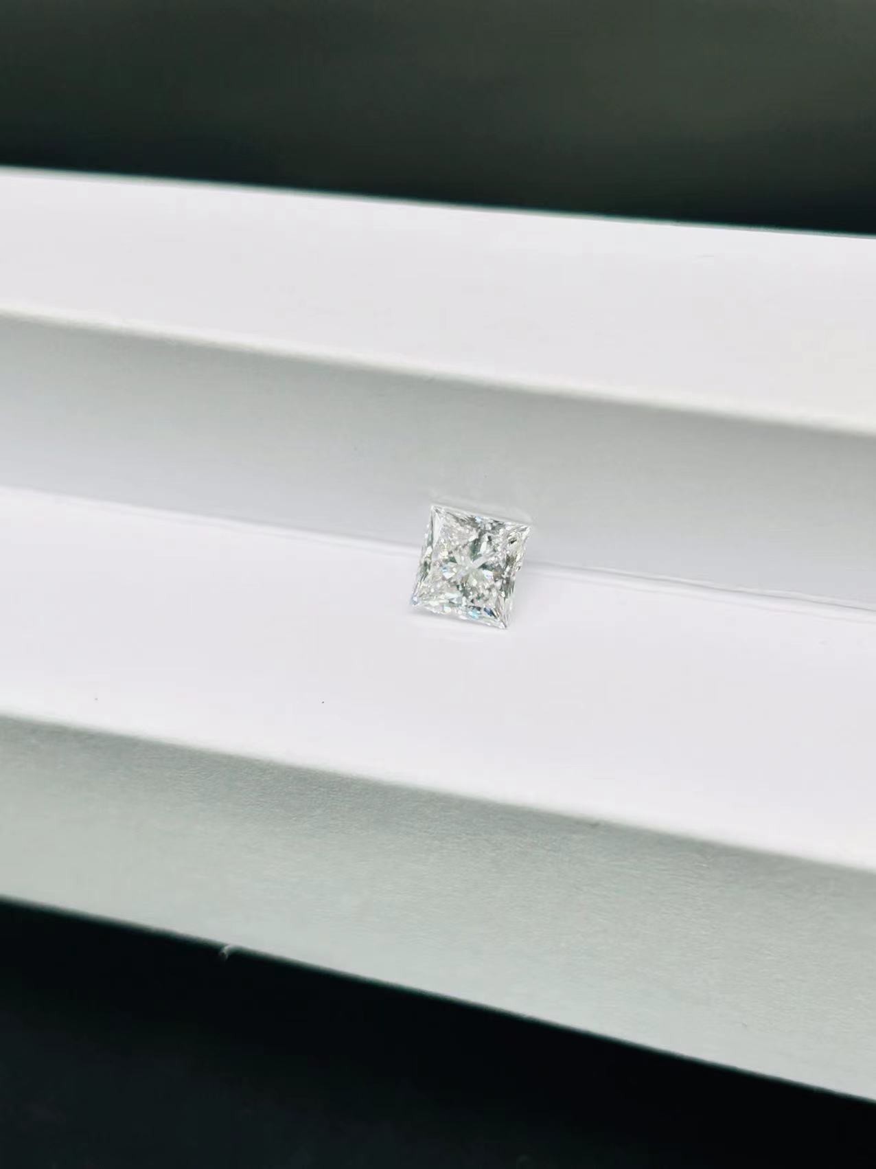 1-1.99Carat Colorless Loose Princess Cut Lab Grown Diamond Studs