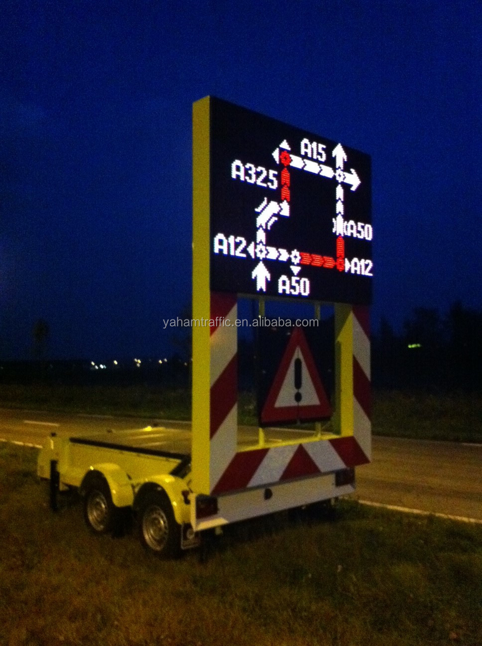 Portable P10 RGB SMD VMS Trailer Signs Mobile Led Screen Trailer