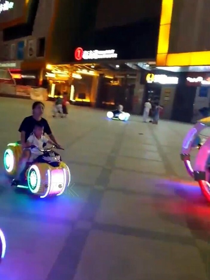 Dazzle Light Motorcycle Amusement Park Kiddie Ride Fiber glass Electric Car