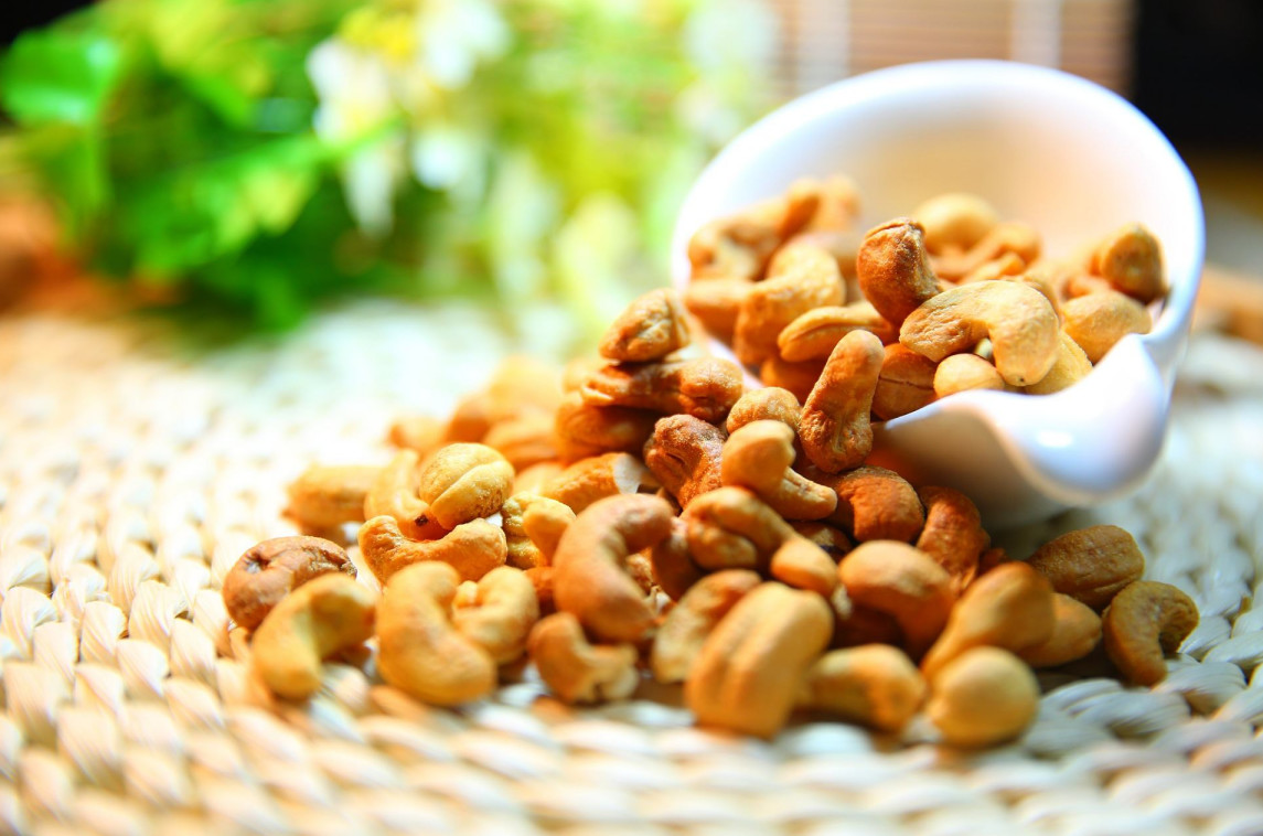 Automatic Snacks Granule Packing Machine Dry Fruit Cashew Nuts Packaging Machine