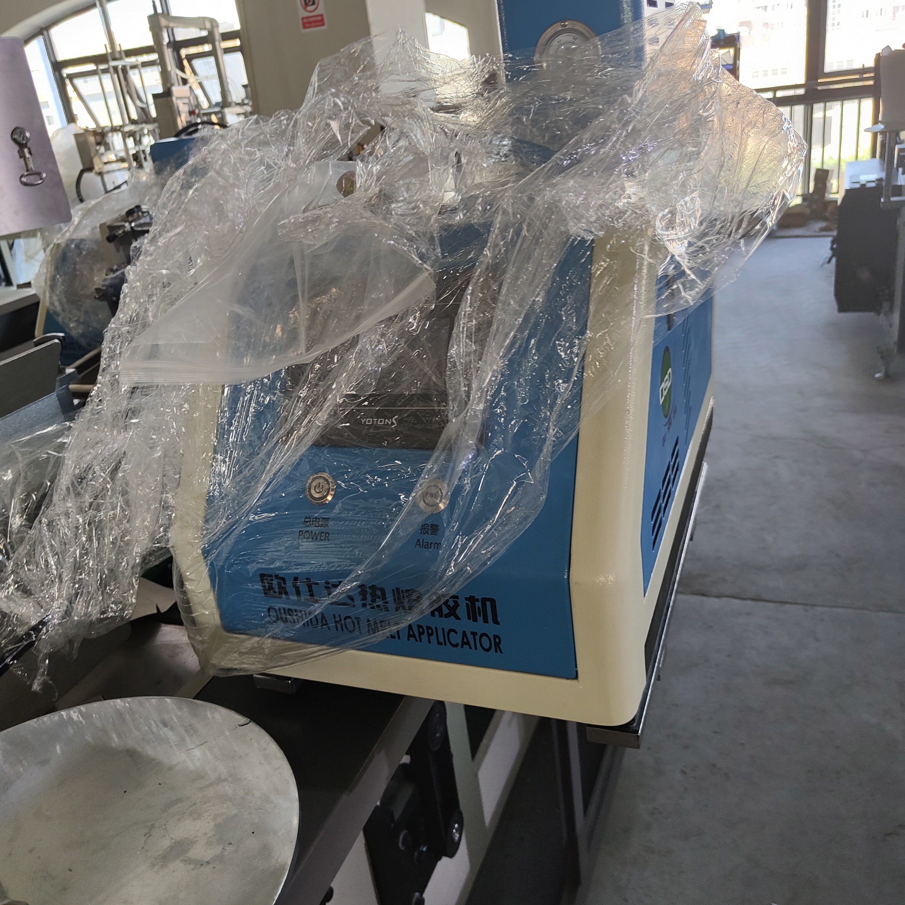 Non standard carton machine # decorative works # food carton # disposable lunch box # Hot-melt adhesive process