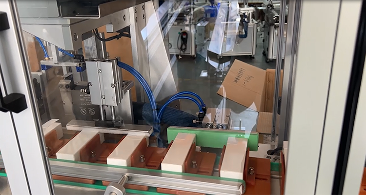 2023 Automatic Tax Stamp Stamping Labeling Machine Suitable for Customer Requirements