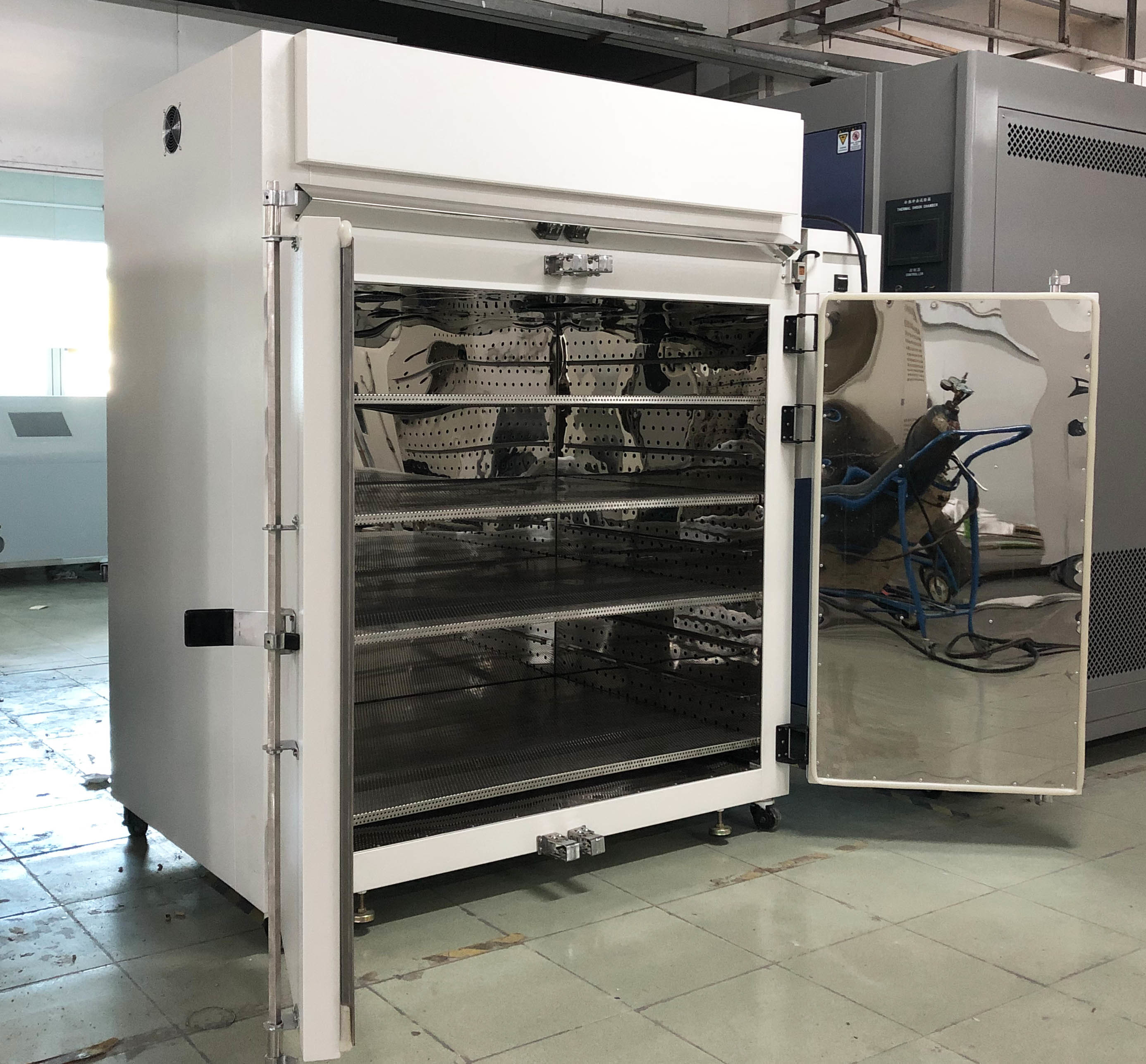 LIYI 1000L 200℃ 300℃ Aging Test Oven OMRON PID Controller High Heat Oven